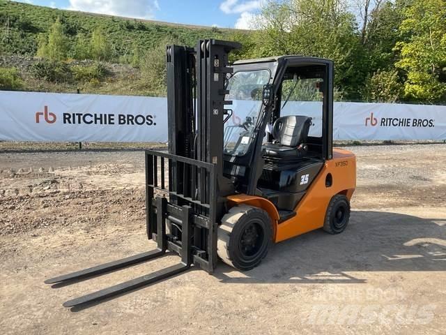 Hangcha XF35D Sonstige Baumaschinen