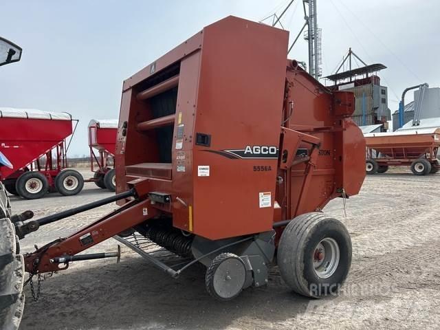 Hesston 5556A Rundballenpressen