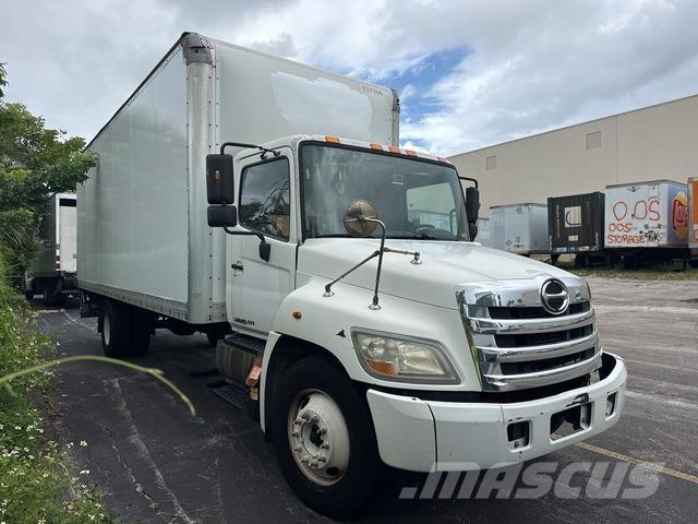 Hino 238 Kofferaufbau