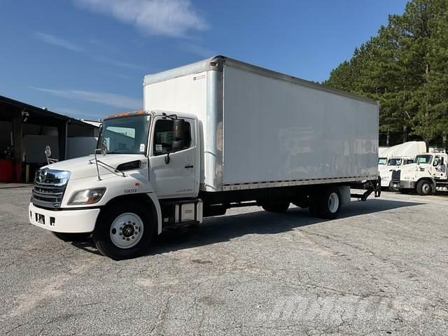 Hino 268 Kofferaufbau