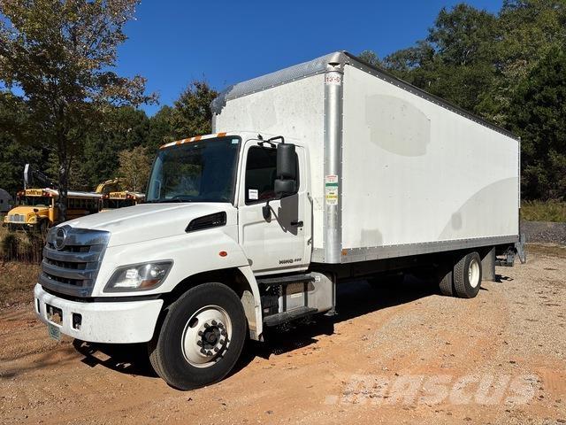 Hino 268 Kofferaufbau