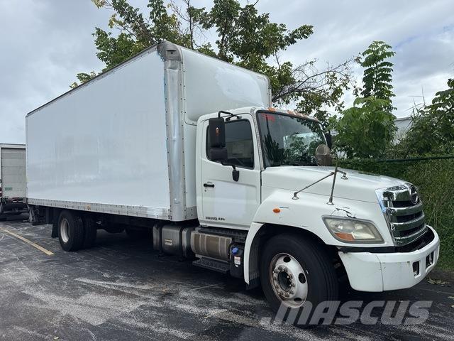 Hino 268 Kofferaufbau