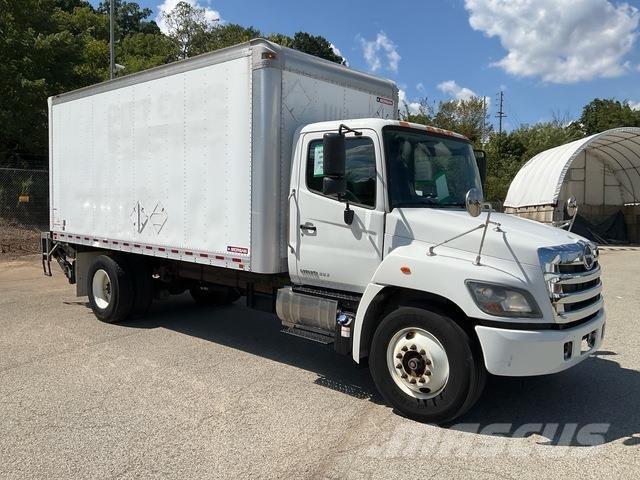 Hino 338 Kofferaufbau