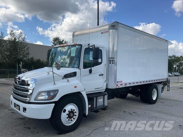 Hino 338 Kofferaufbau