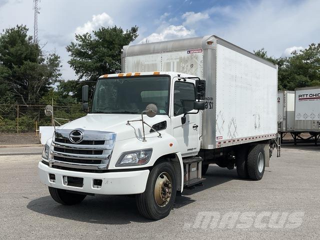 Hino 338 Kofferaufbau
