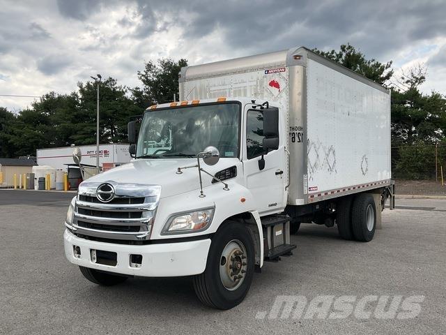 Hino 338 Kofferaufbau