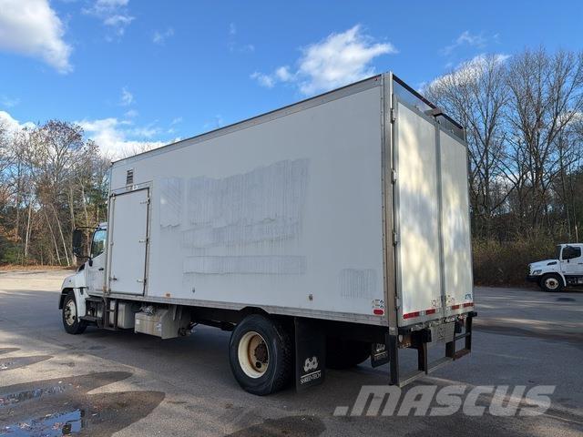 Hino 338 Kofferaufbau