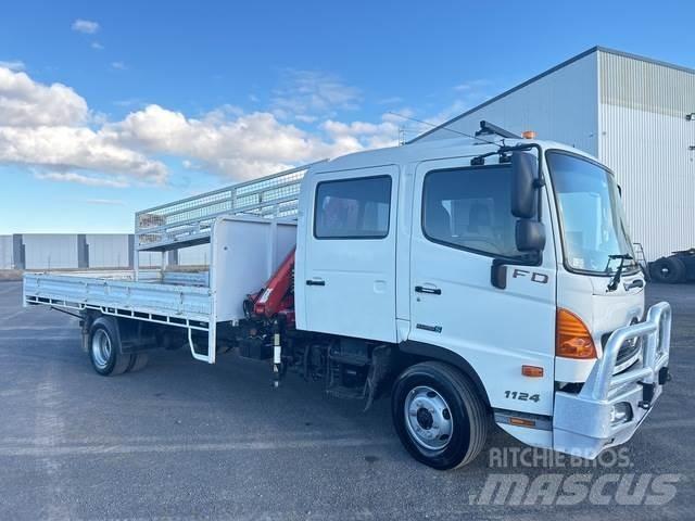 Hino FD1124 Sonstige Baumaschinen