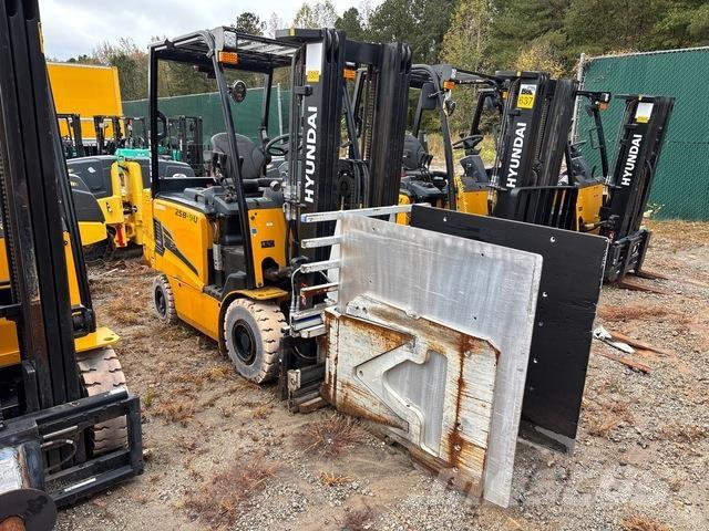 Hyundai 25B-9U Elektrostapler