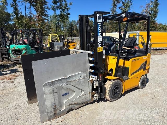 Hyundai 25B-9U Elektrostapler
