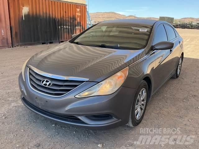 Hyundai Sonata PKWs
