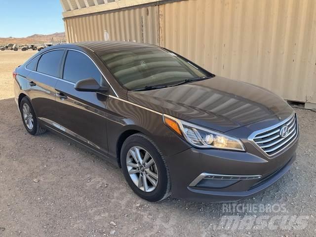 Hyundai Sonata PKWs