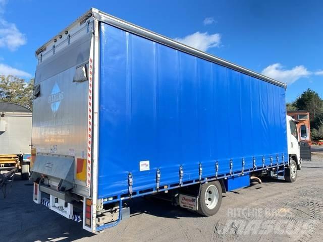 Isuzu FSD 850 Pritsche & Plane