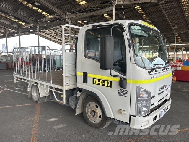 Isuzu NLR Pritschenwagen/Pritschenwagen mit Seitenklappe