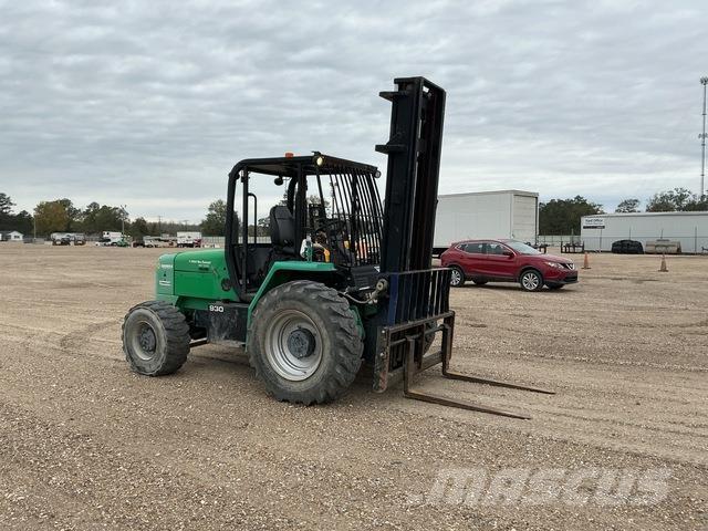 JCB 930 Geländestapler