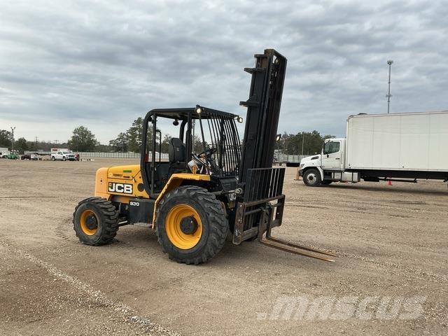 JCB 930 Geländestapler