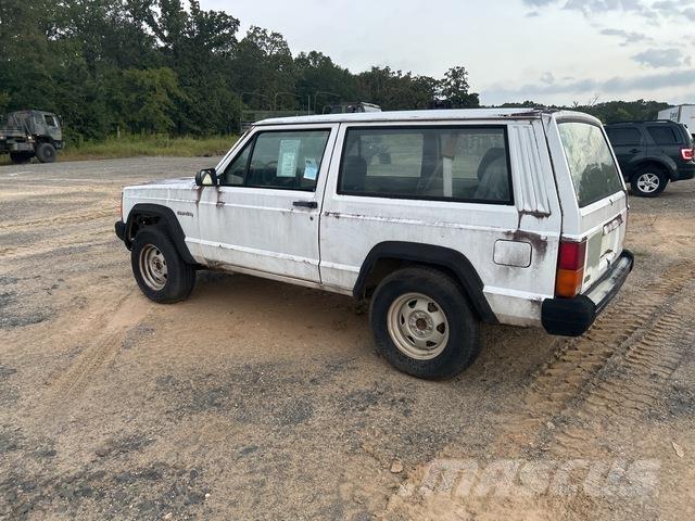 Jeep Cherokee PKWs