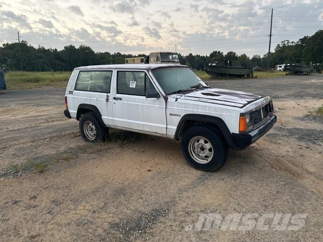 Jeep Cherokee PKWs