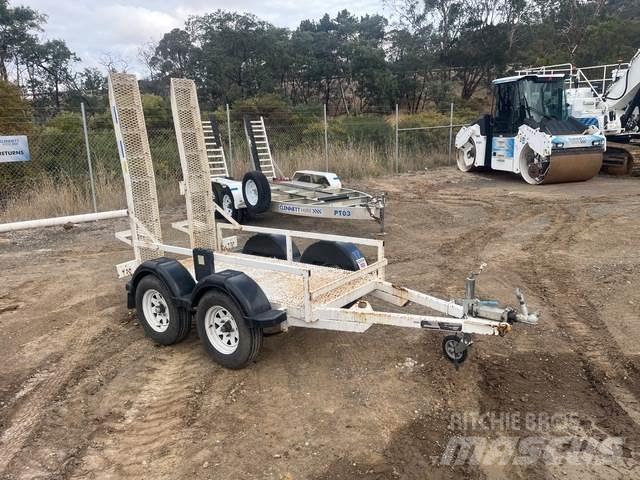 JLG  Autotransportanhänger