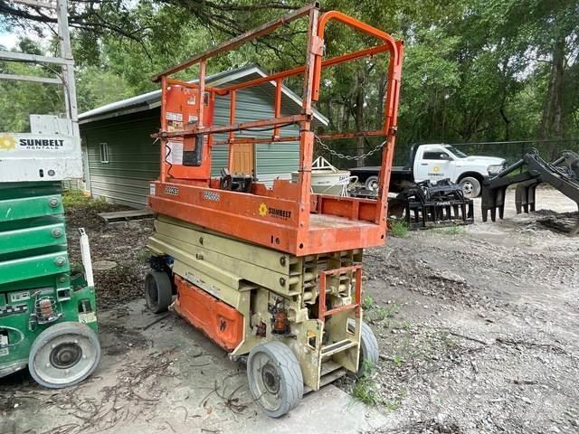 JLG 2032ES Scheren-Arbeitsbühnen