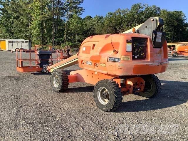 JLG 400S Teleskopbühnen