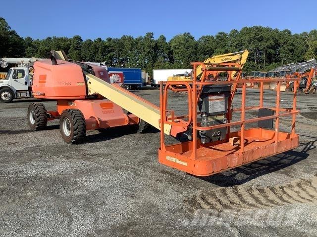 JLG 400S Teleskopbühnen