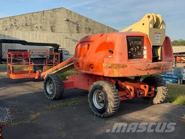 JLG 400S Teleskopbühnen