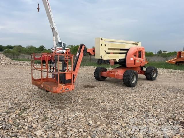 JLG 450AJ Gelenkteleskoparbeitsbühnen