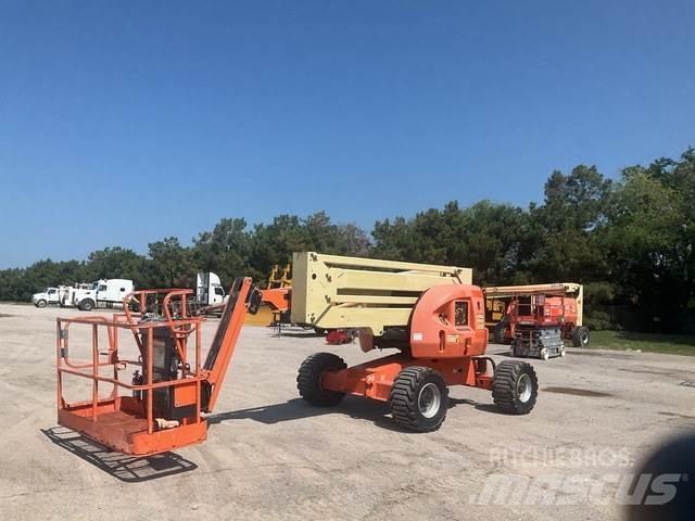 JLG 450AJ Gelenkteleskoparbeitsbühnen