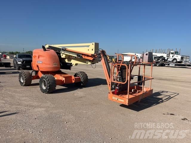 JLG 450AJ Gelenkteleskoparbeitsbühnen