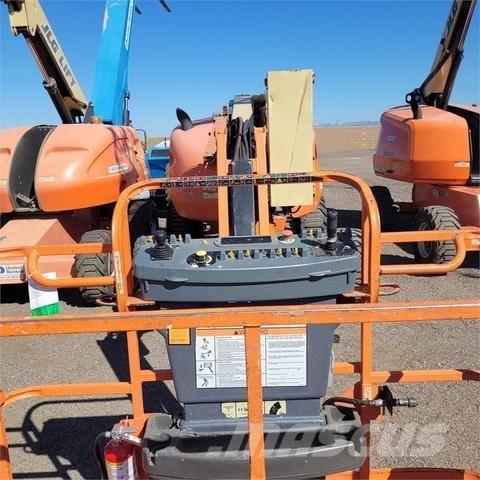 JLG 450AJ Gelenkteleskoparbeitsbühnen