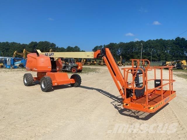 JLG 460SJ Teleskopbühnen