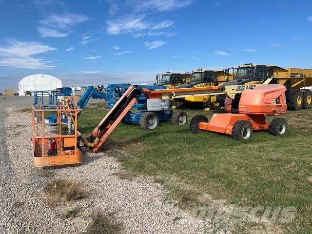 JLG 460SJ Teleskopbühnen