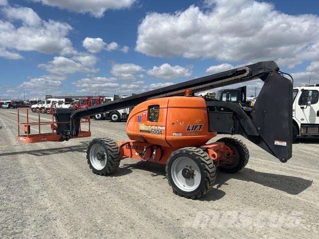 JLG 600A Gelenkteleskoparbeitsbühnen