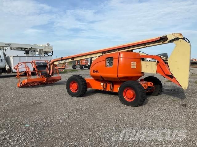 JLG 600A Gelenkteleskoparbeitsbühnen