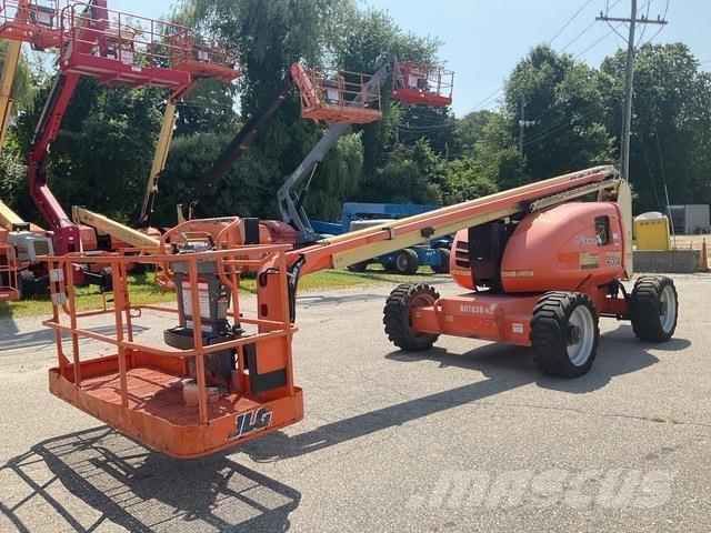 JLG 600A Gelenkteleskoparbeitsbühnen