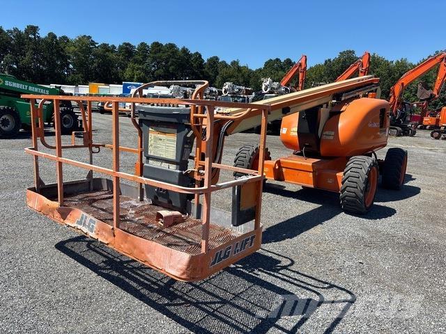JLG 600A Gelenkteleskoparbeitsbühnen
