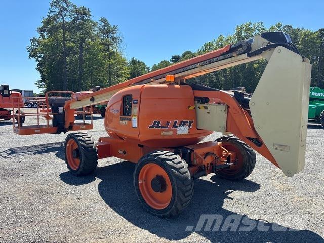 JLG 600A Gelenkteleskoparbeitsbühnen