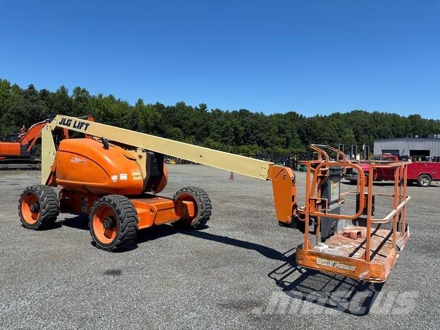 JLG 600A Gelenkteleskoparbeitsbühnen