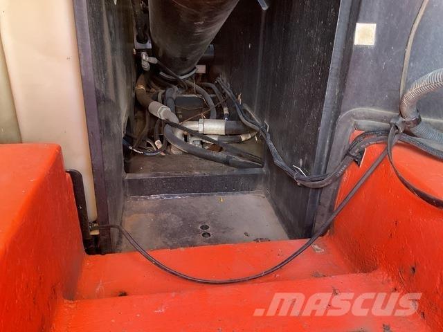 JLG 600AJ Gelenkteleskoparbeitsbühnen