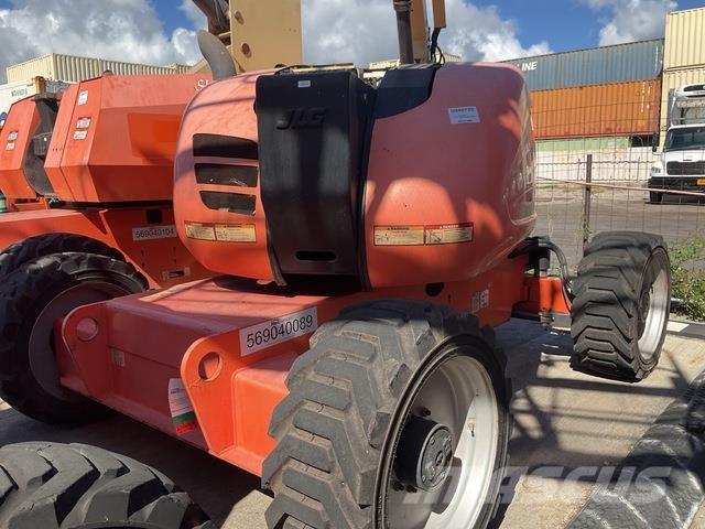 JLG 600AJ Gelenkteleskoparbeitsbühnen