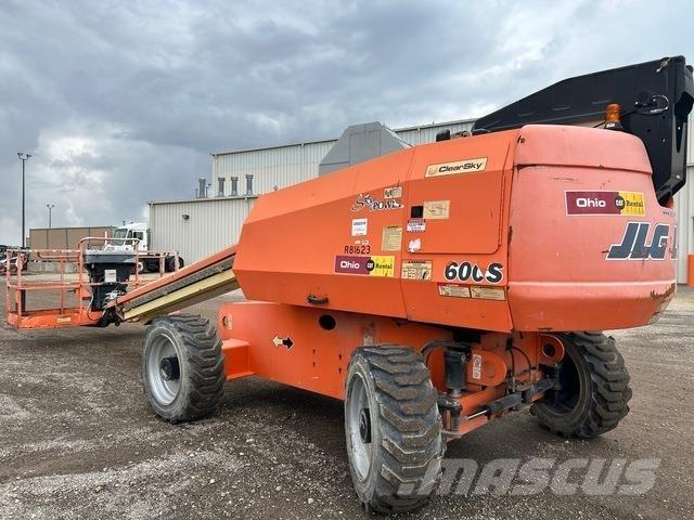 JLG 600S Teleskopbühnen
