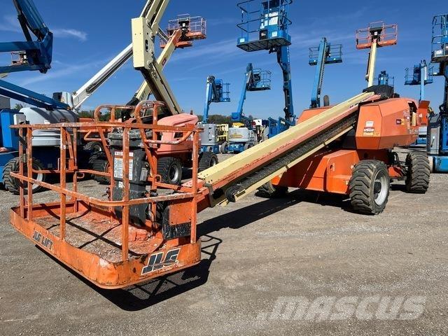 JLG 600S Teleskopbühnen