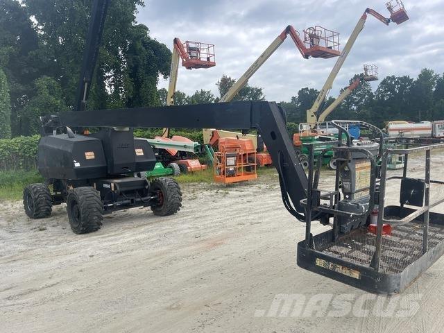 JLG 800A Gelenkteleskoparbeitsbühnen
