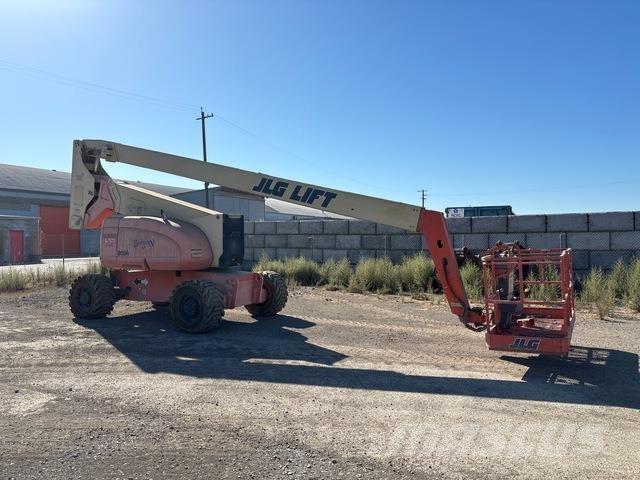 JLG 800A Gelenkteleskoparbeitsbühnen