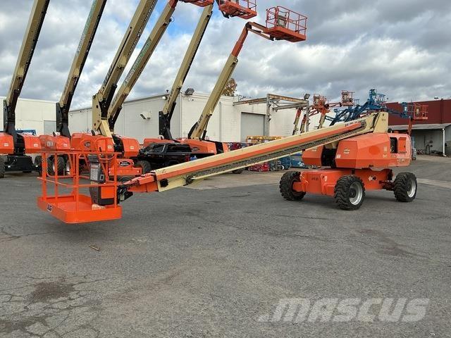 JLG 800S Teleskopbühnen