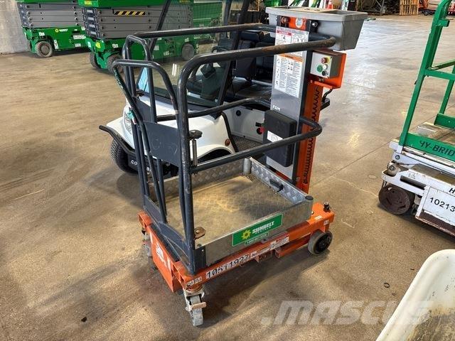 JLG 830P Personenaufzüge
