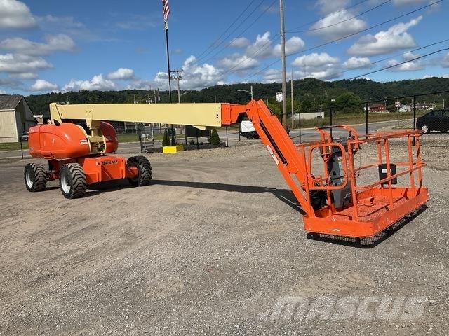 JLG 860SJ Gelenkteleskoparbeitsbühnen