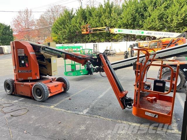 JLG E300 AJP Gelenkteleskoparbeitsbühnen