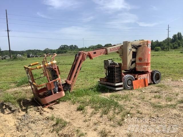 JLG E300AJ Gelenkteleskoparbeitsbühnen